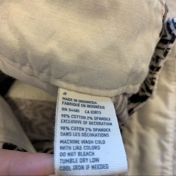 American Eagle outfitters black and white shorts 8 - Picture 4 of 6